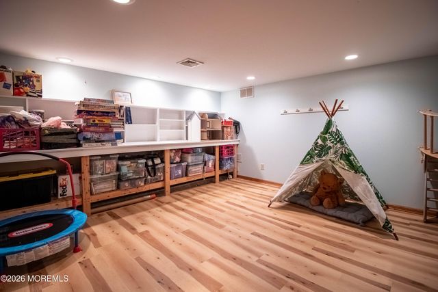 7 Mcelroy Drive, Lincroft, NJ 07738