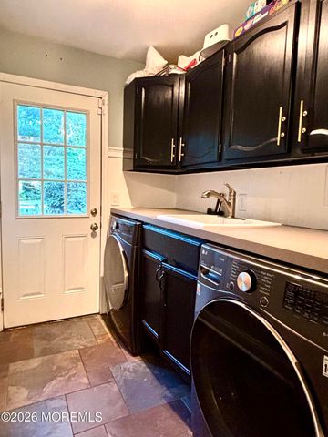 7 Mcelroy Drive, Lincroft, NJ 07738