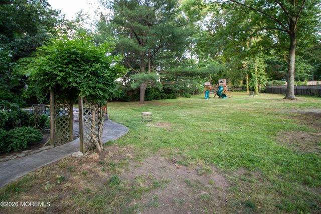 7 Mcelroy Drive, Lincroft, NJ 07738