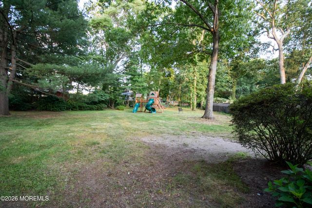 7 Mcelroy Drive, Lincroft, NJ 07738