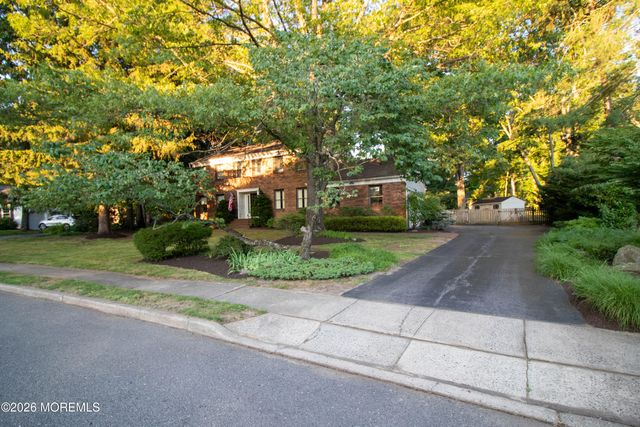 7 Mcelroy Drive, Lincroft, NJ 07738