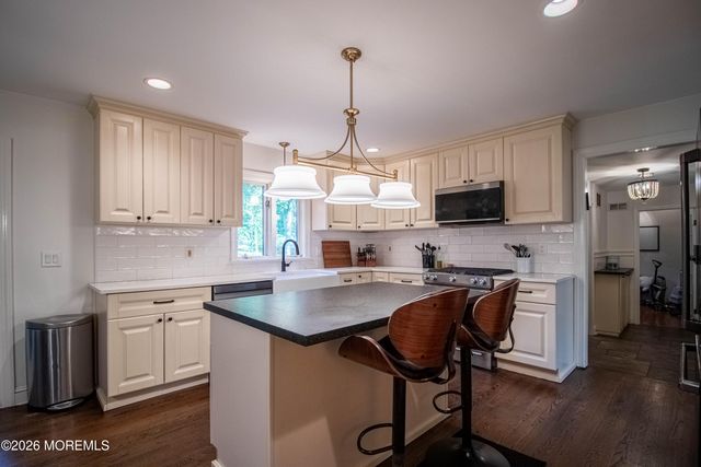 7 Mcelroy Drive, Lincroft, NJ 07738