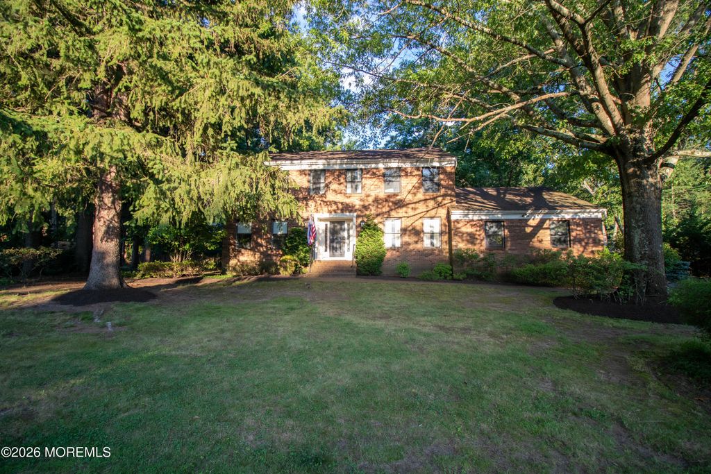 7 Mcelroy Drive, Lincroft, NJ 07738
