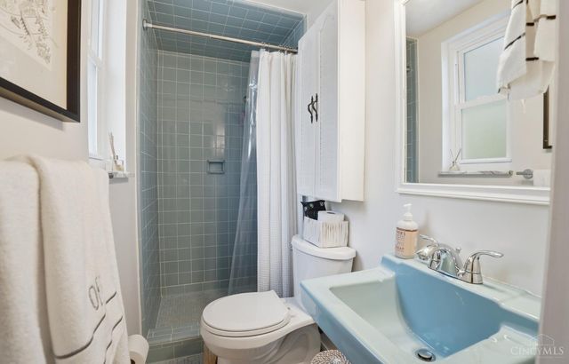 1838 Kingsway Court, Cincinnati, OH 45230