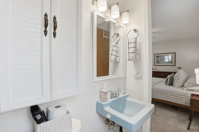 1838 Kingsway Court, Cincinnati, OH 45230
