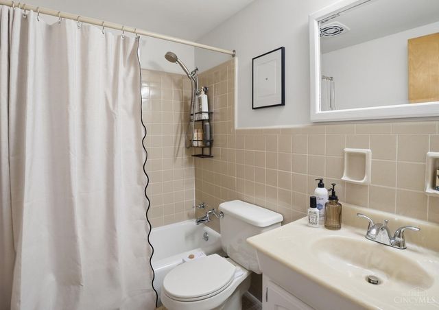 1838 Kingsway Court, Cincinnati, OH 45230