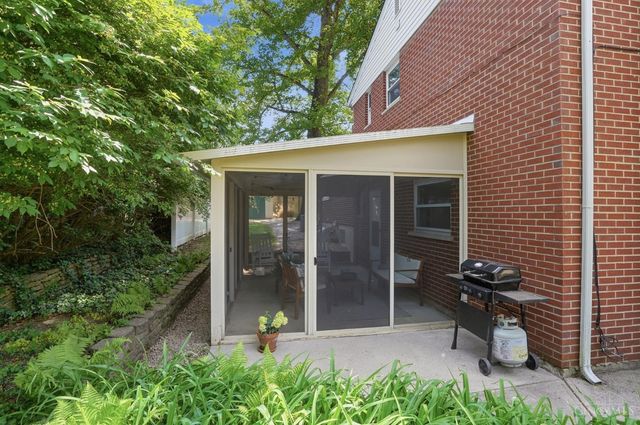 1838 Kingsway Court, Cincinnati, OH 45230