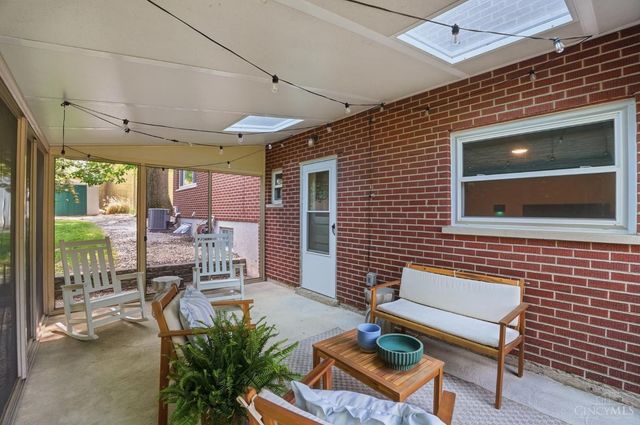 1838 Kingsway Court, Cincinnati, OH 45230