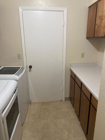 1051 Padre Drive 7, Salinas, CA 93901