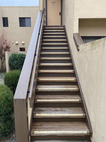 1051 Padre Drive 7, Salinas, CA 93901