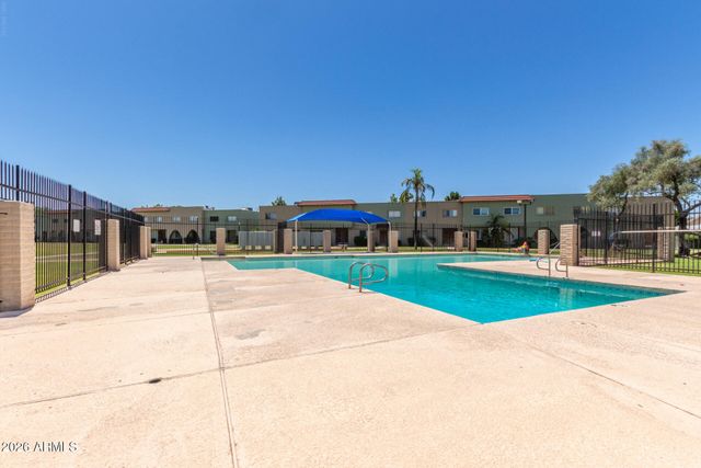 225 N STANDAGE -- 136, Mesa, AZ 85201