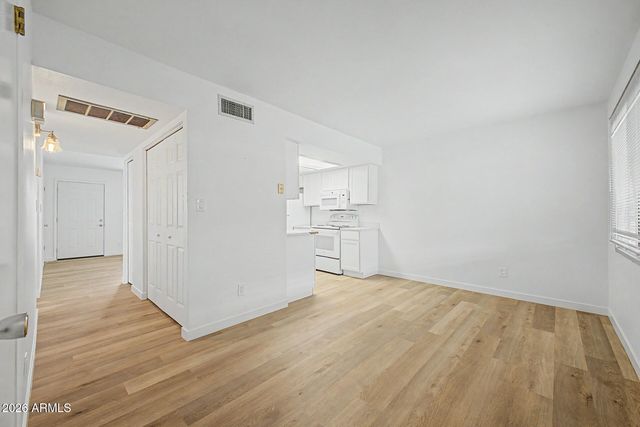 225 N STANDAGE -- 136, Mesa, AZ 85201