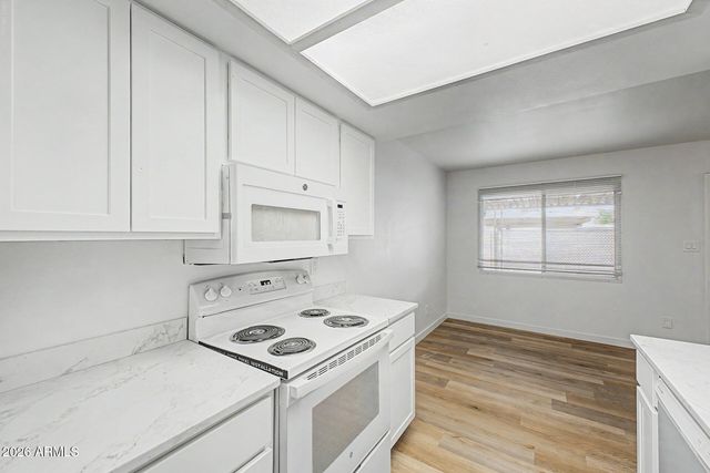 225 N STANDAGE -- 136, Mesa, AZ 85201