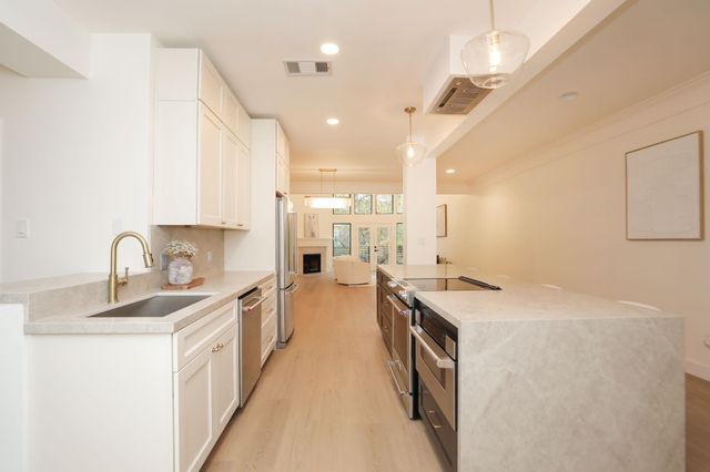 9533 Bayou Brook Street, Houston, TX 77063