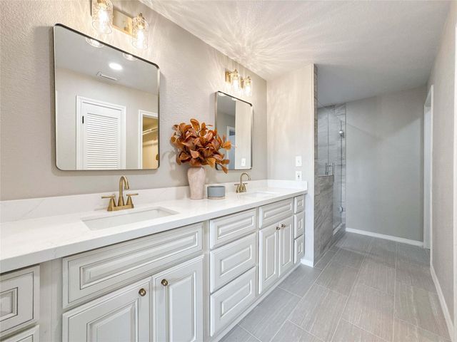 9533 Bayou Brook Street, Houston, TX 77063