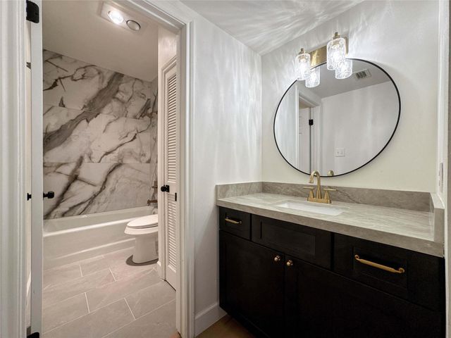 9533 Bayou Brook Street, Houston, TX 77063