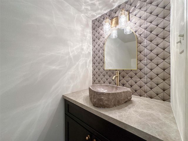 9533 Bayou Brook Street, Houston, TX 77063