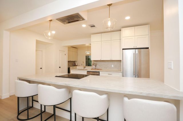 9533 Bayou Brook Street, Houston, TX 77063