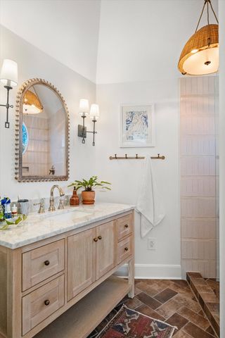 943 W Eastland Ave, Nashville, TN 37206