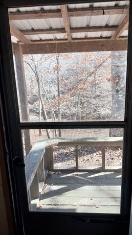 314 Burns Hollow Rd, Waynesboro, TN 38485