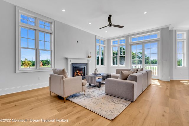158 Eagle Way, Eatontown, NJ 07724