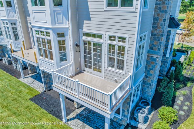 158 Eagle Way, Eatontown, NJ 07724