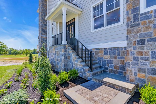 158 Eagle Way, Eatontown, NJ 07724