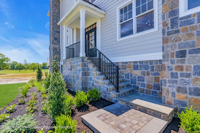 158 Eagle Way, Eatontown, NJ 07724