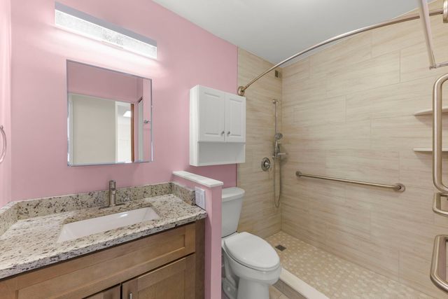 33 N Main Street 4J, Lombard, IL 60148