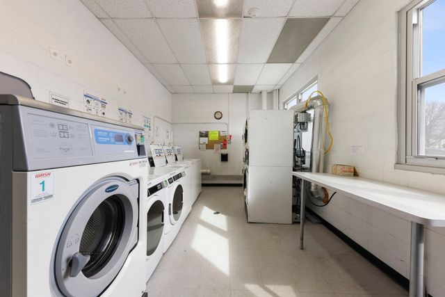 33 N Main Street 4J, Lombard, IL 60148