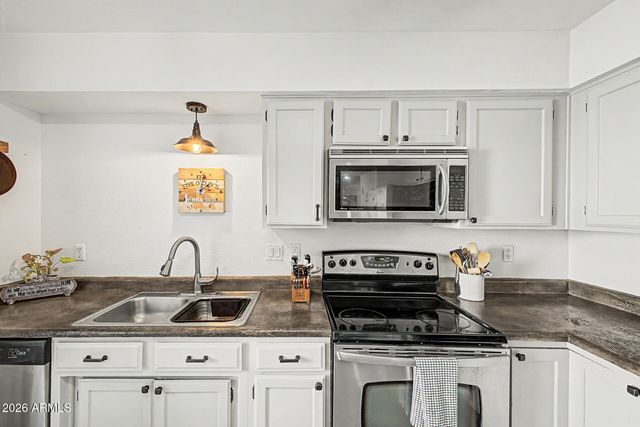16644 N 33RD Street 103, Phoenix, AZ 85032