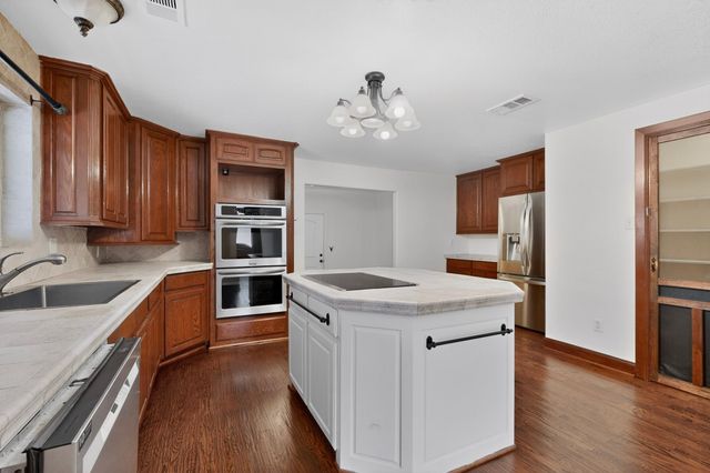1880 Houston Road, Burleson, TX 76028