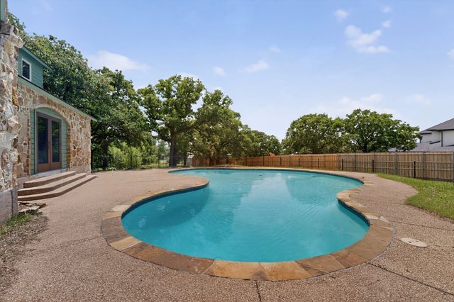 1880 Houston Road, Burleson, TX 76028