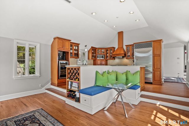 258 Dans Highway, New Canaan, CT 06840