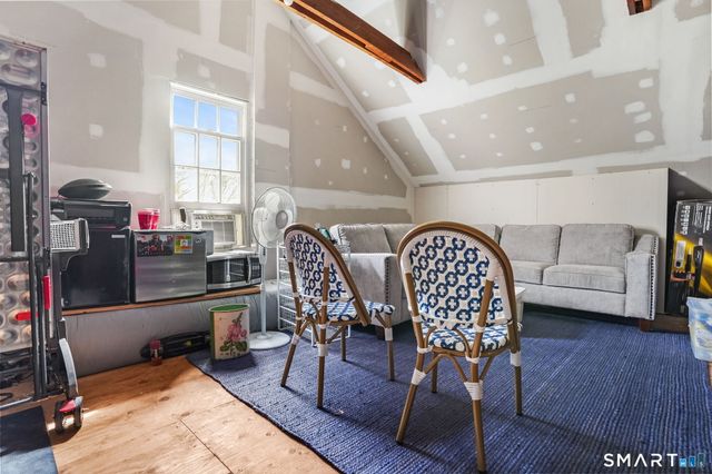 258 Dans Highway, New Canaan, CT 06840