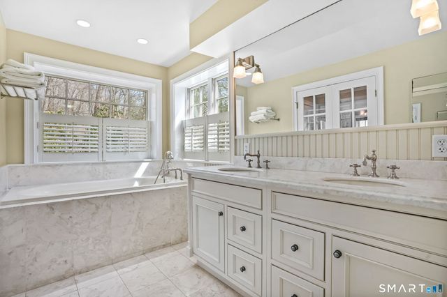 258 Dans Highway, New Canaan, CT 06840