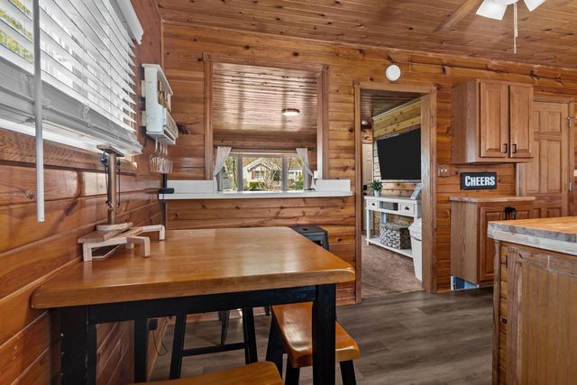 927 Clover STREET, Lake Geneva, WI 53147