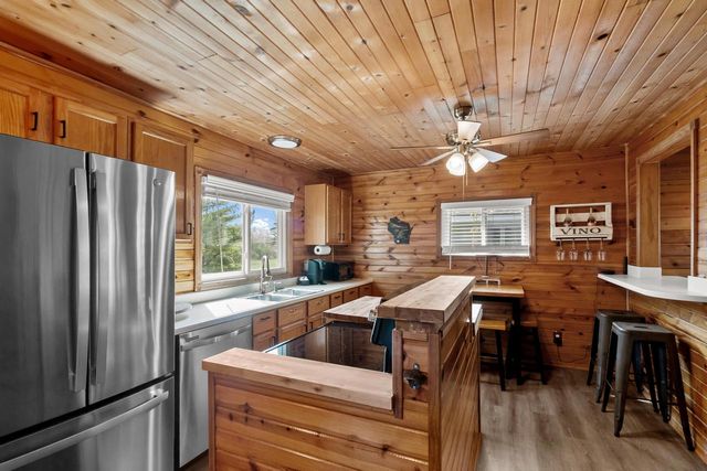 927 Clover STREET, Lake Geneva, WI 53147