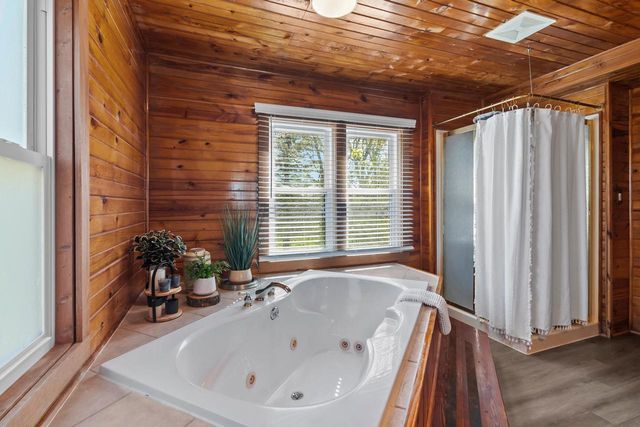 927 Clover STREET, Lake Geneva, WI 53147