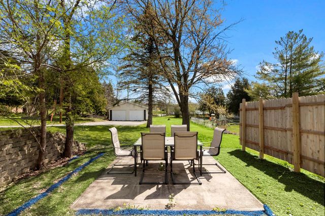 927 Clover STREET, Lake Geneva, WI 53147