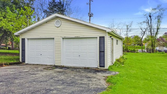 927 Clover STREET, Lake Geneva, WI 53147