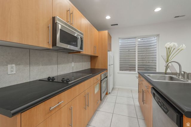 4554 W BIRDIE WAY, South Jordan, UT 84009