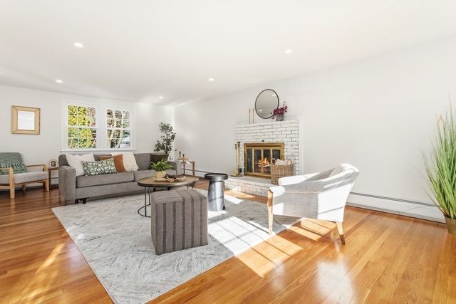 29 Susan Dr, Saugus, MA 01906