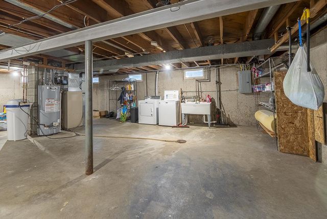 2610 E Hill Road, Beloit, WI 53511