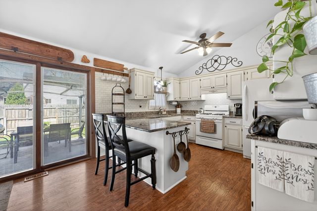 1007 Leawood Drive, Joliet, IL 60431