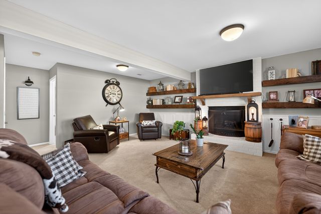 1007 Leawood Drive, Joliet, IL 60431