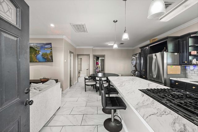 8822 Koala Drive, Houston, TX 77061