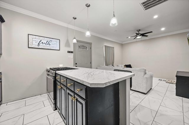 8822 Koala Drive, Houston, TX 77061