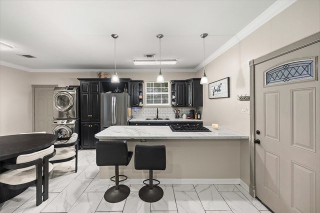 8822 Koala Drive, Houston, TX 77061