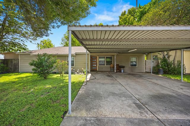 8822 Koala Drive, Houston, TX 77061